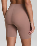SPANXsmooth™ Fit-To-You Mid-Thigh Short