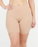 SPANXsmooth™ Fit-To-You Mid-Thigh Short